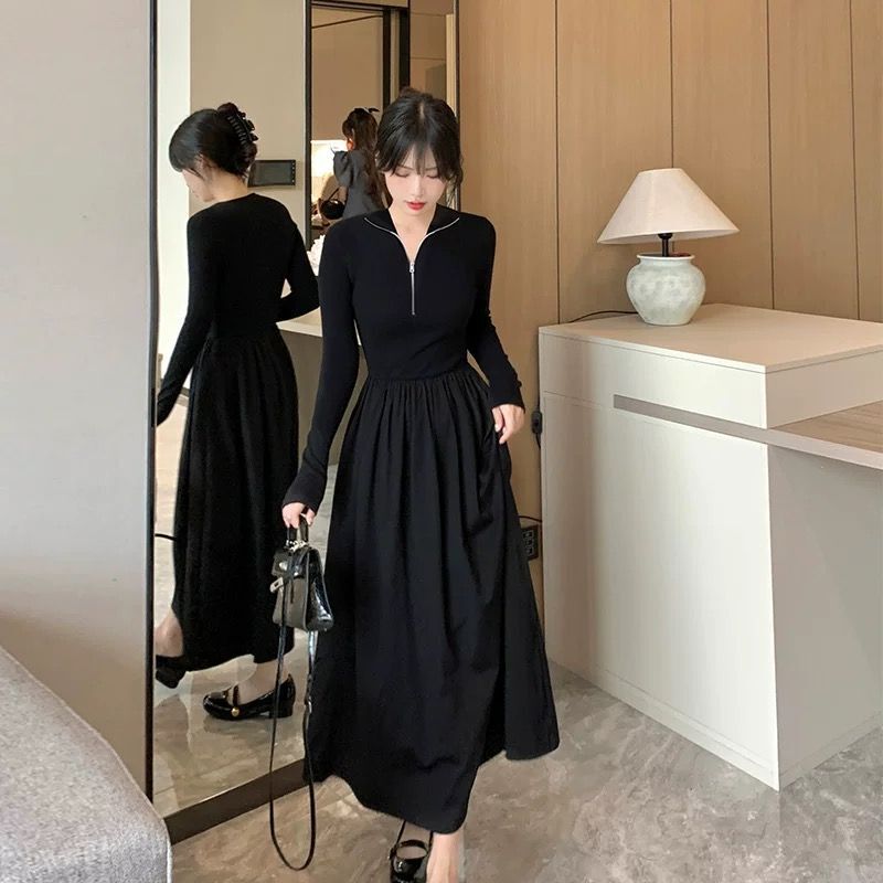 Niche Half-Zip Black Long-Sleeved Knitted Dress for Women Autum 2025 New Waist Slimming Look Mid-Length Skirt