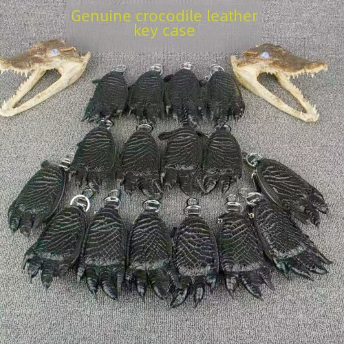 Genuine crocodile leather universal key case crocodile paw key chain men's and women's genuine leather car key case personalized small gift