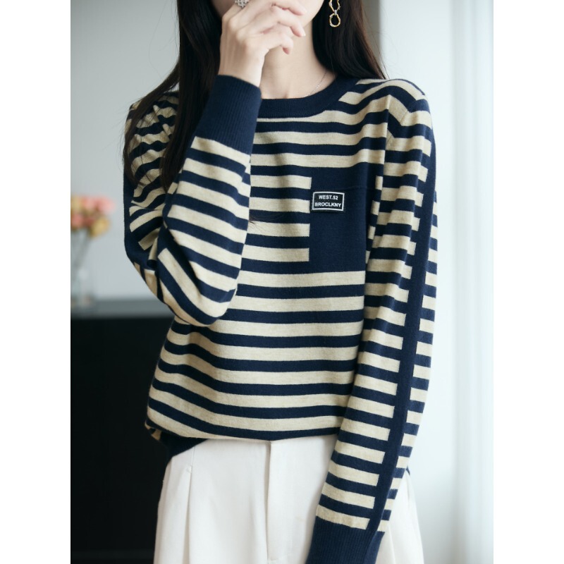 French-style retro striped knit sweater for women, 2026 new collection, loose fit, slimming effect, long sleeves, warm base layer French-style retro striped knit sweater for women, 2026 new collection, loose fit, slimming effect, long sleeves, warm base layer