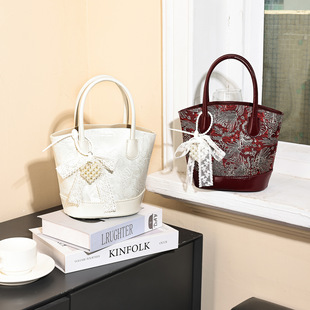 ����ʽ�P�yˮͰ��2025�¿�Ůʿ�̽���������L�����������tɫ��