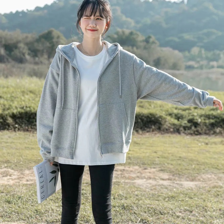 Versatile and Fashionable Sweatshirt
