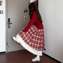 红色格纹针织毛衣连衣裙子女冬季2025新款新年战袍设计感长裙套装