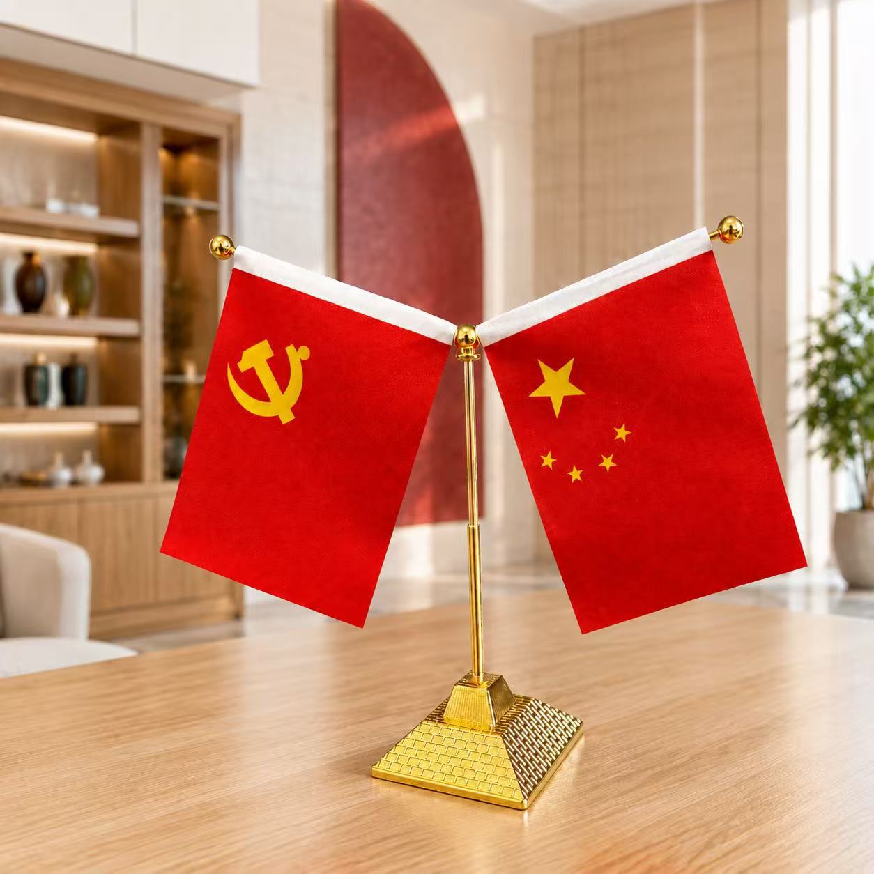 Desktop red flag ornament, pyramid-shaped small red flag ornament, office ornament, boss desk ornament, high-end red flag