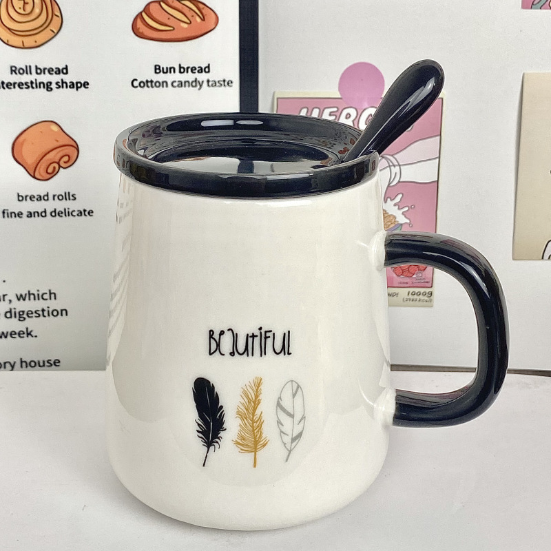 Taza Taza de cerámica Taza de agua para hombre con cuchara Taza de café de alto valor para el hogar Taza de pareja Taza de desayuno de oficina