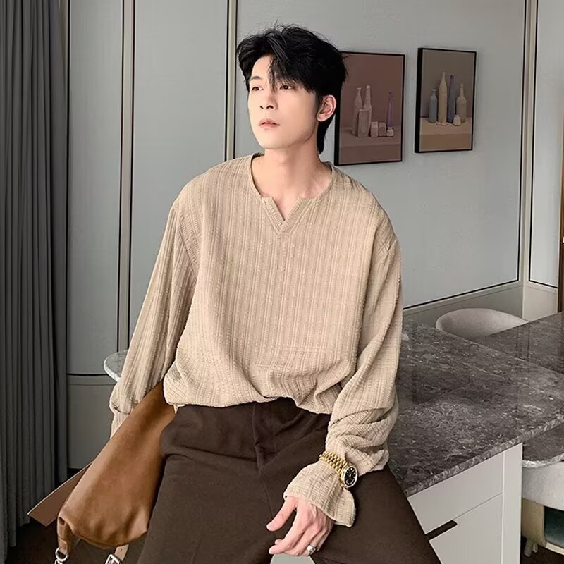 Otoño e invierno nuevo estilo camiseta de manga larga con cuello en V textura masculina avanzada principios de otoño estilo de Hong Kong marea floja comercio exterior transfronterizo al por mayor