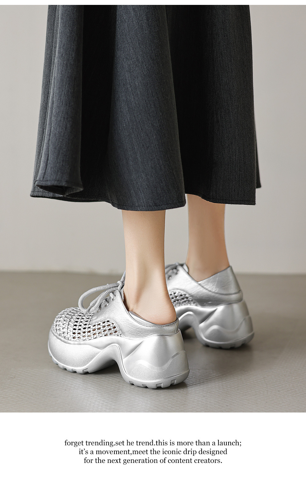 Giày sneaker nữ chunky đế dày 8cm, kiểu dáng lỗ thoáng khí, phối màu bạc — màu đen, bạc chi tiết 10