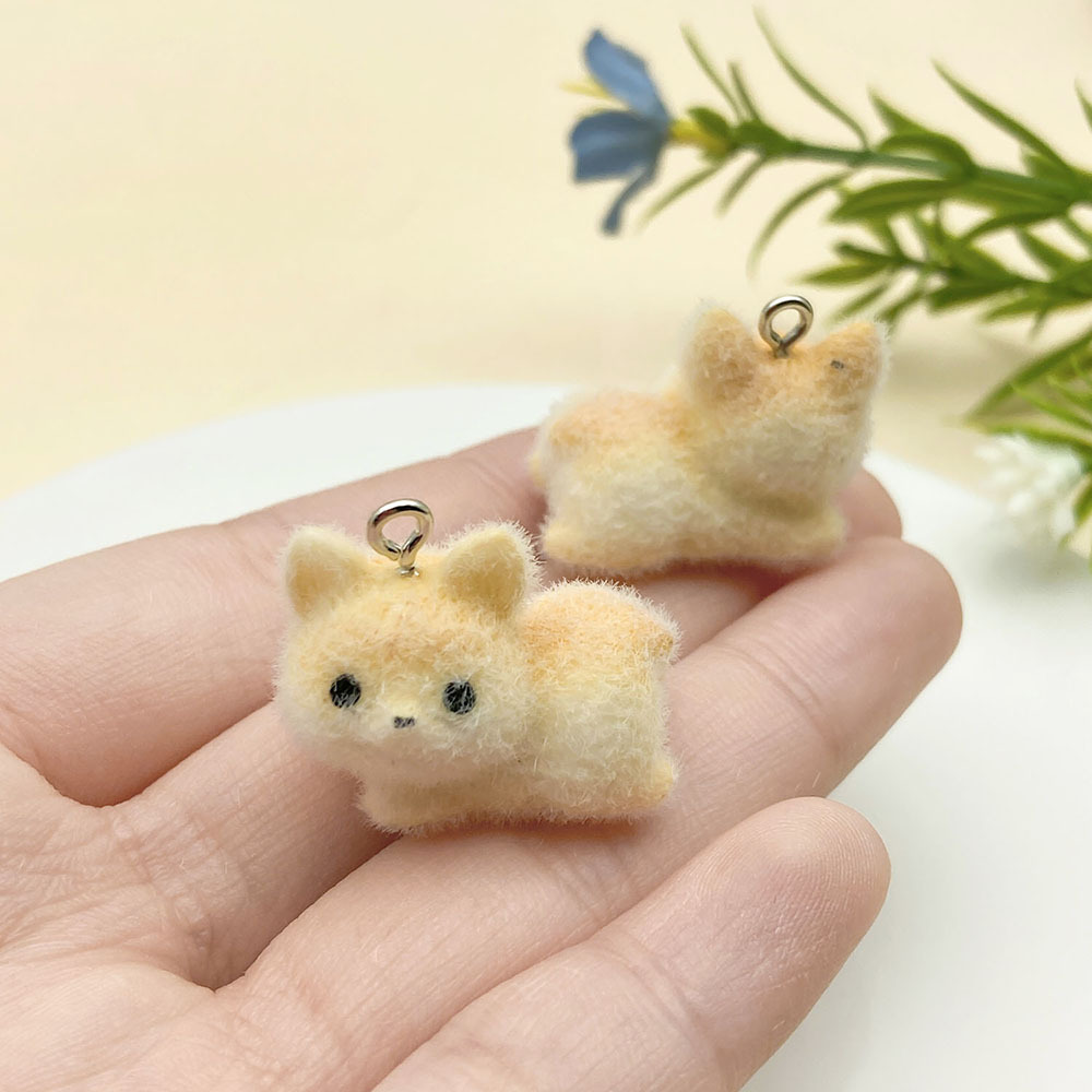 밝은 갈색 노란색 수지 무리 동물 누워 있는 강아지 24x20mm-23137-3.5g 1개