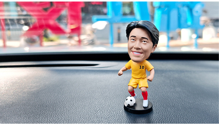 Shaolin Kung Fu Female Football Player Action Figure Car Ornament Gift for Boys Celebrity Character Spring-Loaded Bobblehead