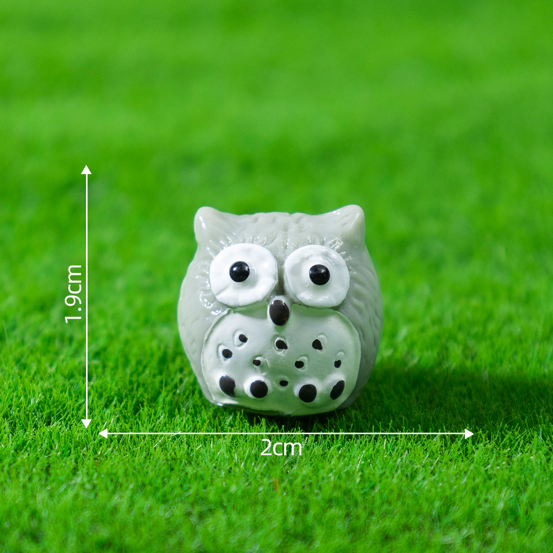 小さいサイズの4色のフクロウのコケの小さい景観の置物のアクセサリーのdiyは樹脂の小さい置物を組み立てます。