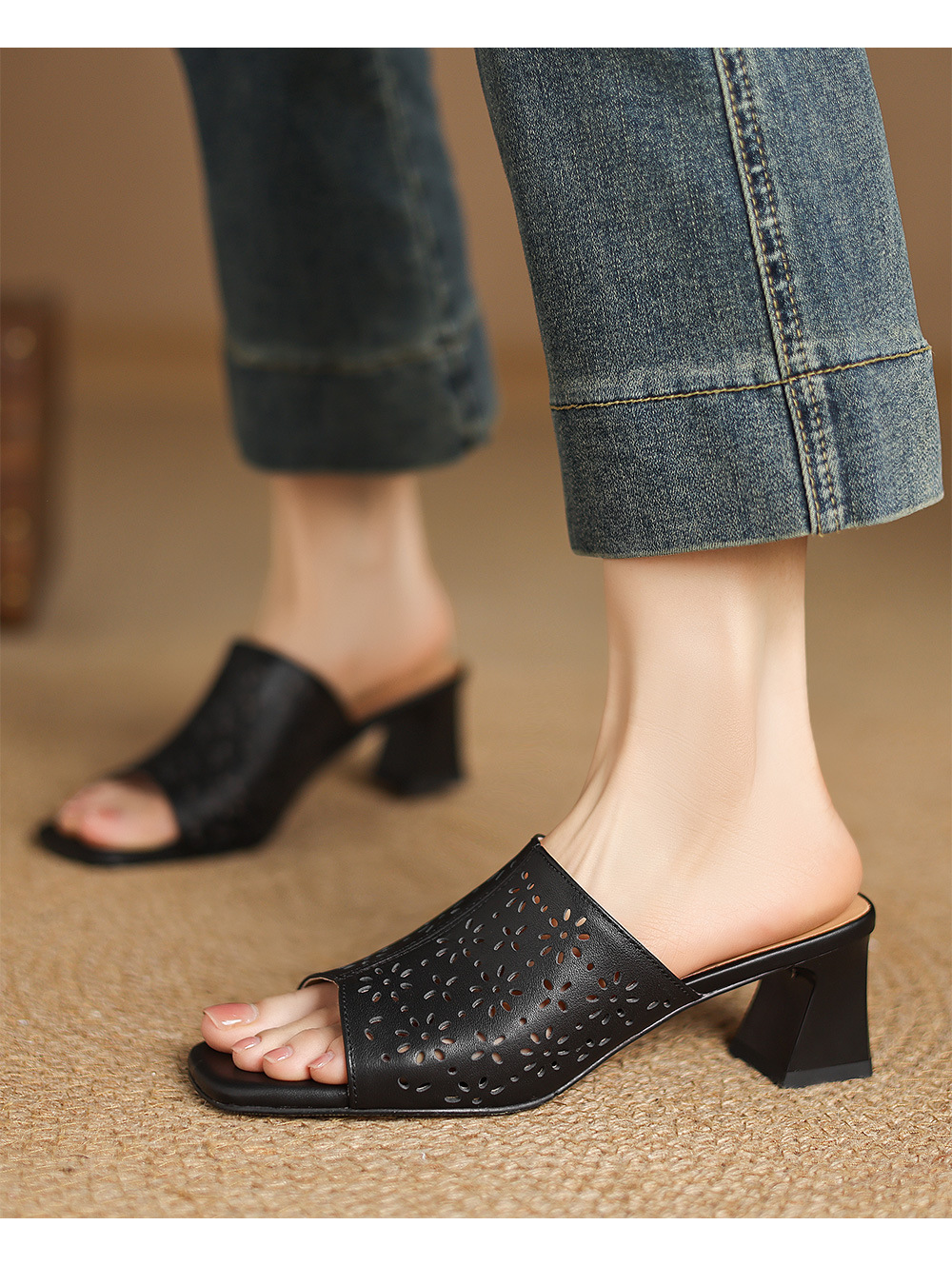 Sandal cao gót nữ hở mũi quai ngang da bò đục lỗ, gót 5 cm — đen chi tiết 10