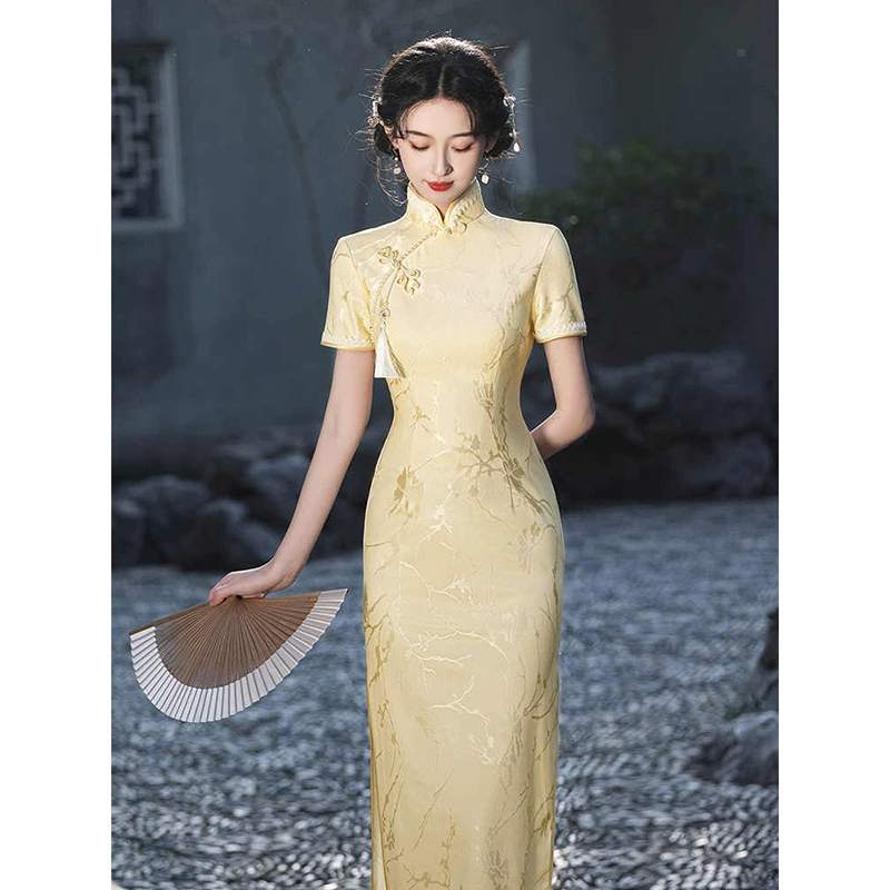 Новое летнее платье-чонсам из жаккарда для женщин, элегантное, в стиле шинуазри, жёлтого цвета, для повседневной носки и помолвки, коллекция 2025 года.