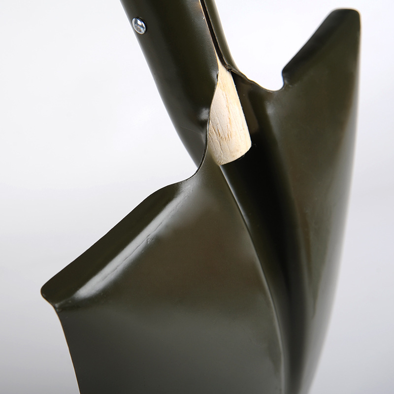 Pala de acero al manganeso al por mayor mango de madera engrosada hogar punta sitio de plantación pala de hierro pala agrícola pala de hierro pala de nieve