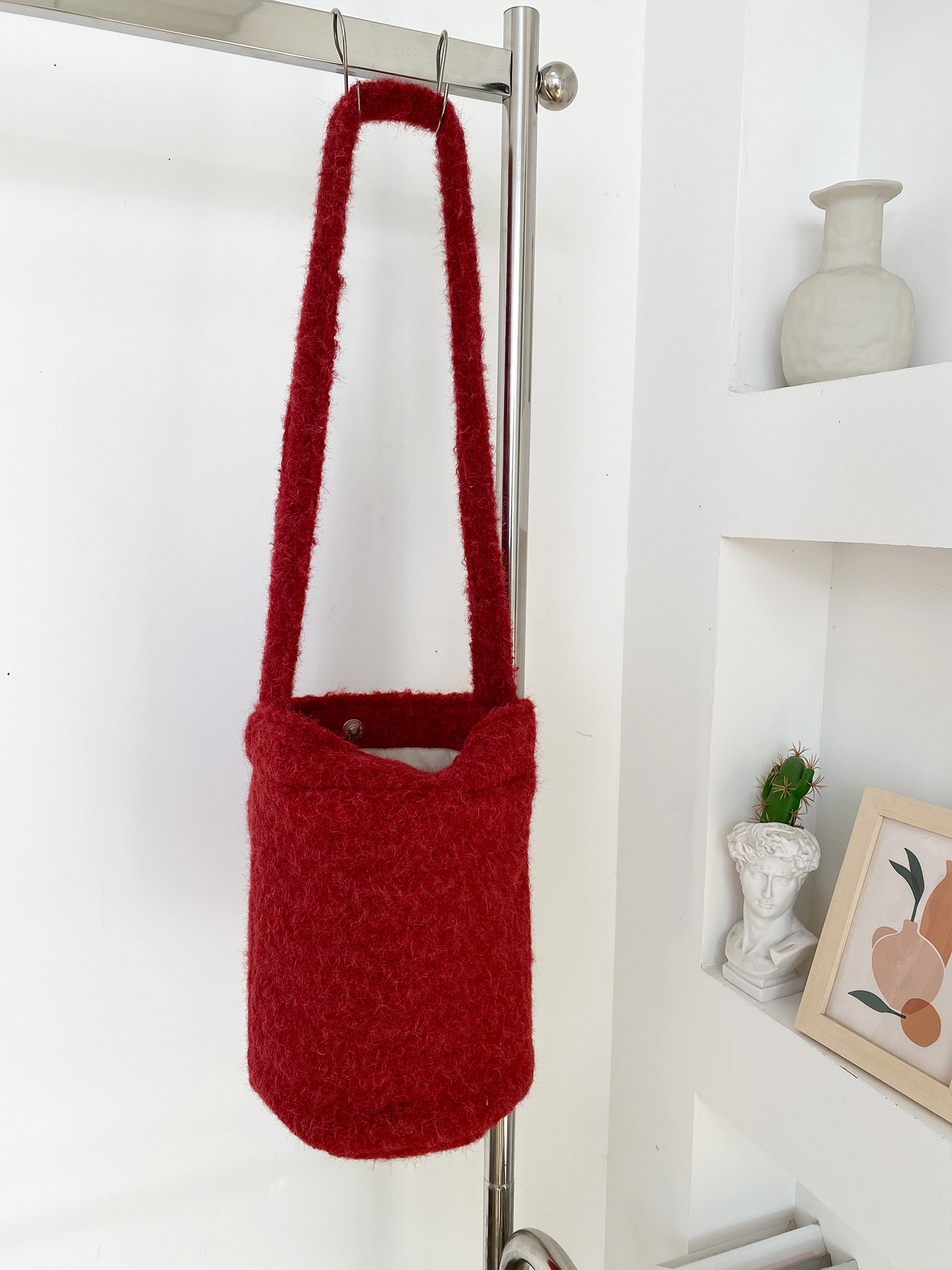 Otoño y invierno bolsas de balde de peluche suaves retrógradas versátiles bolsas de hombro coreanas simples de alta calidad de gran capacidad bolsas de hombro mujeres