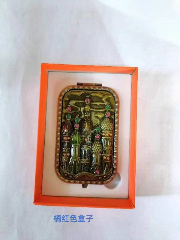 Espejo de metal de estilo europeo cobre retro portátil pequeño espejo de bolsillo plegable espejo de maquillaje de doble cara para mujer espejo de regalo