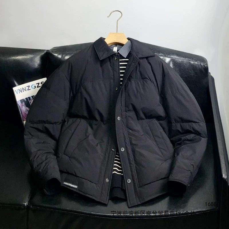 Men's lightweight down jacket with lapel, short style, 2026 loose fit, trendy new winter style, warm coat with tags.