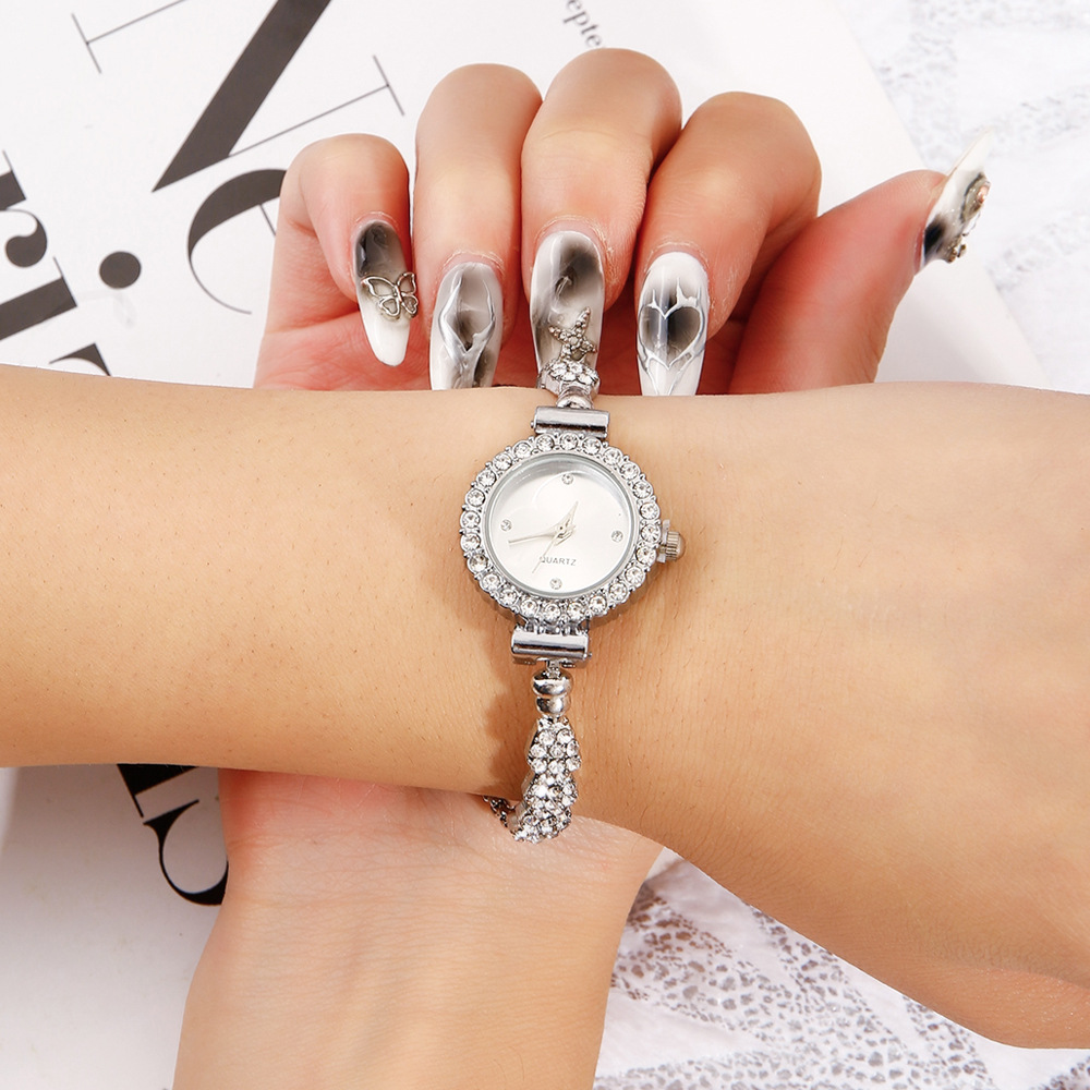 Elegant Geometric Telescopic Rope Quartz Women's Watches display picture 5