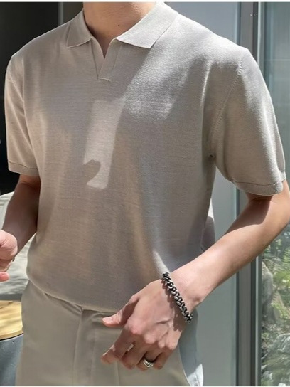 Polo de cercanías suave y ceroso, tejido mezclado de seda de hielo, manga corta, ligero y sedoso, no es fácil de penetrar, camisa de fondo superior coreana