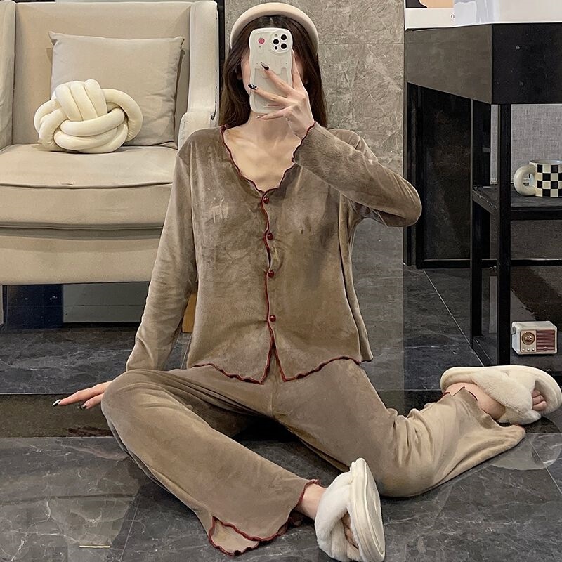 2026 Island Velvet Pajamas with Chest Pads for Women, Plus Size, Warm and Sweet Long-Sleeve Homewear Set for Spring, Autumn, and Winter 2026 Island Velvet Pajamas with Chest Pads for Women, Plus Size, Warm and Sweet Long-Sleeve Homewear Set for Spring, Autumn, and Winter