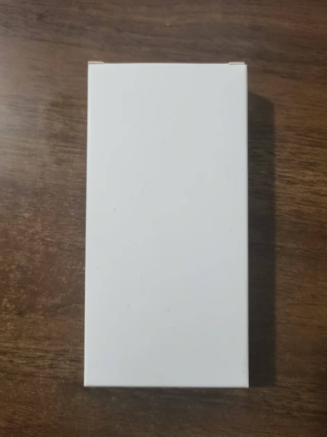 흰색 상자 모델 [향수에 주의하세요]