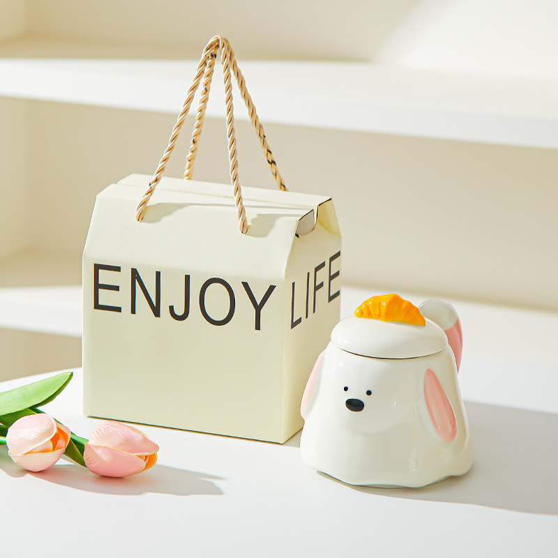 Cartoon dibujado a mano bolsas de corn de perro tazas de oficina encantadoras con tazas de agua cubiertas tazas de desayuno casero regalo de mano