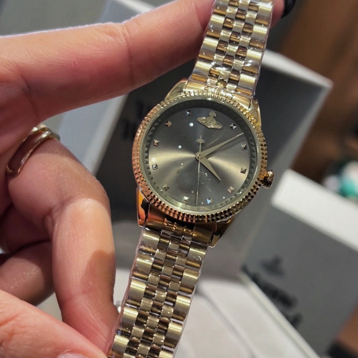 New Vivienne Westwood Quartz Couple Watches Dragon Fruit Crushed Ice Blue Cherry Mini Gold Watch