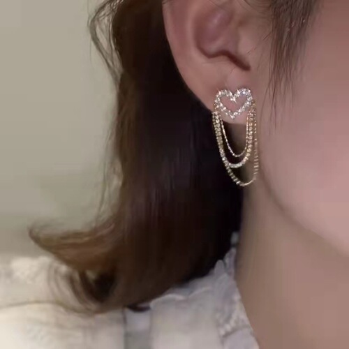 Hollow love super fairy earrings for women spring and summer new niche high-end earrings light luxury earrings tassel retro earrings