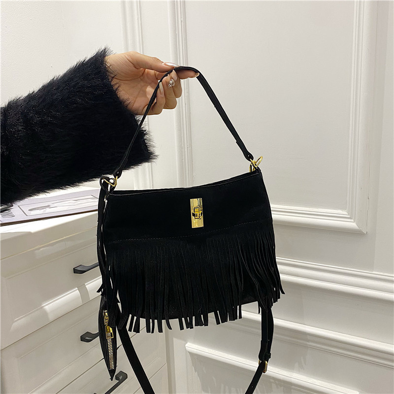Versatile Frosted Bucket Bag For Women In 2023, Niche Design Tassel Bag, Casual High-capacity Portable Crossbody Bag_senzul.com