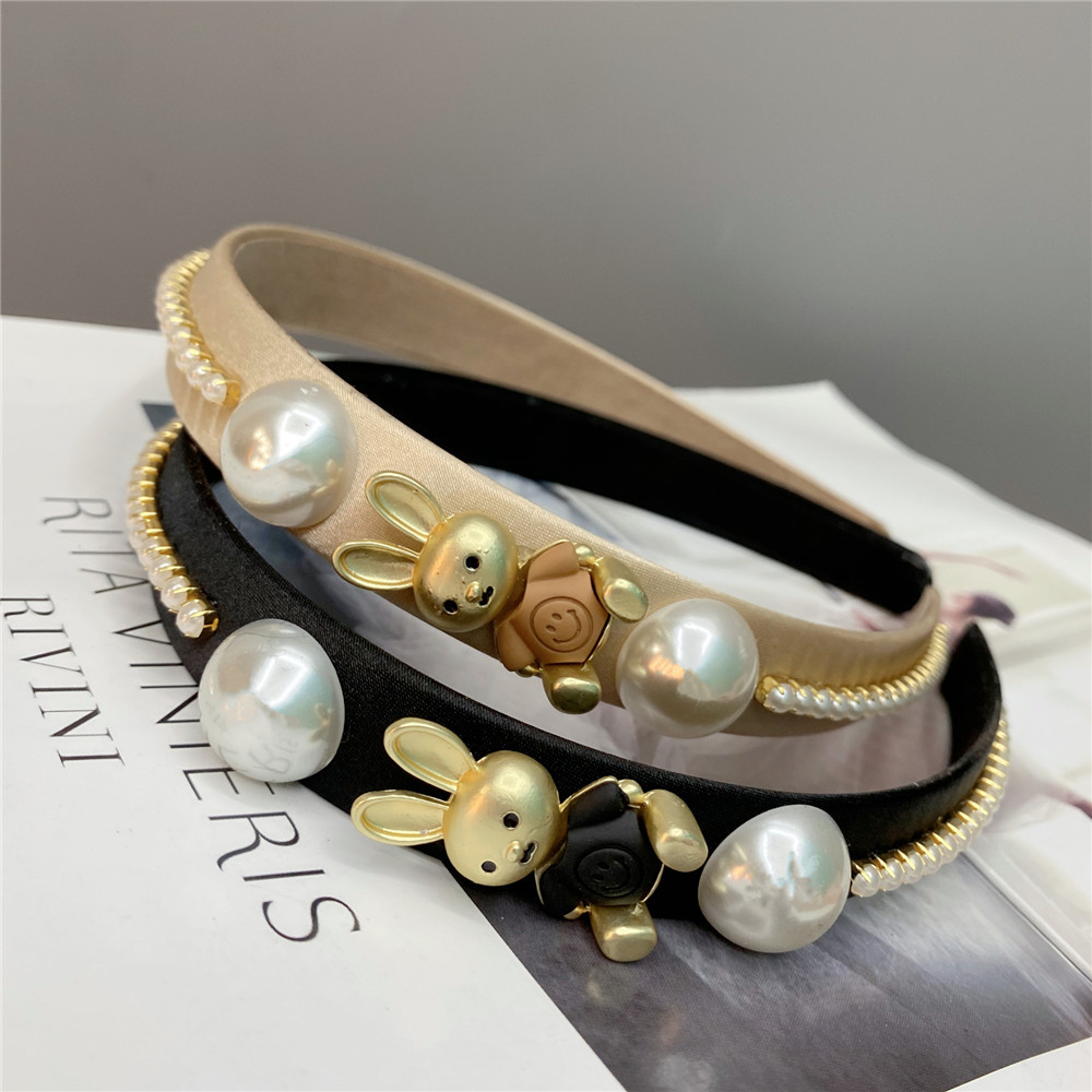 Cute Bunny Pearl Headband Wide-brimmed Black Hair Accessories Wholesale display picture 2