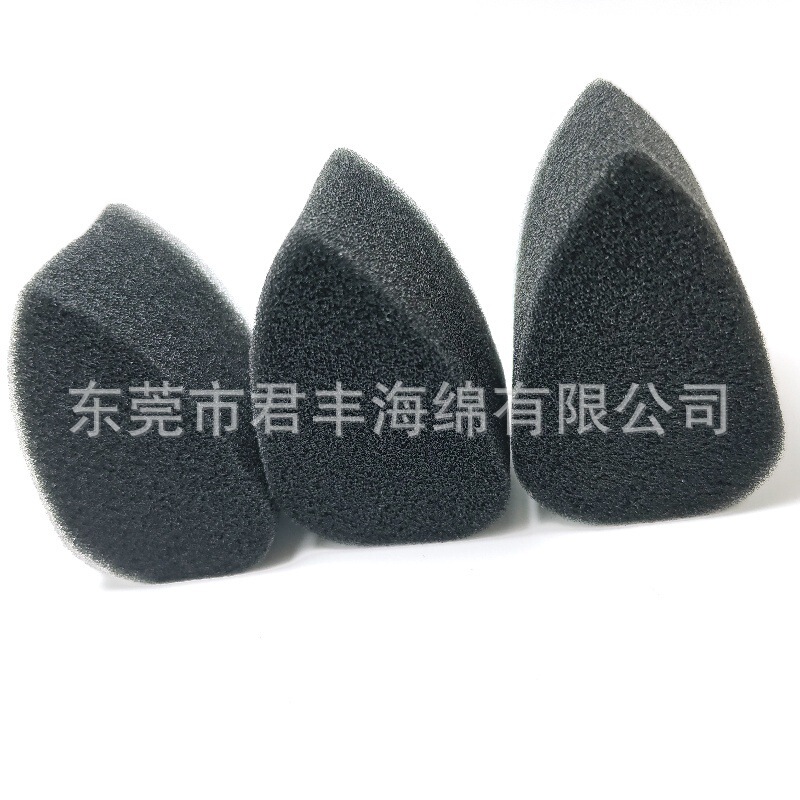 Children's Face Painting with Water Drop Sponge to Lay Color Gradient Effect Butterfly Pattern Evenly Colored Large Soft