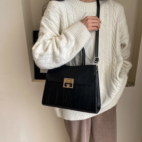 2024 New Women's Bag Fashion High-Quality Red Wedding Bag Versatile Shoulder Crossbody Bag Large Capacity Portable Tote Bag