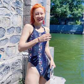 2025新款跨境欧美高叉性感紧身印花速干小胸连体露背游泳衣女泳装