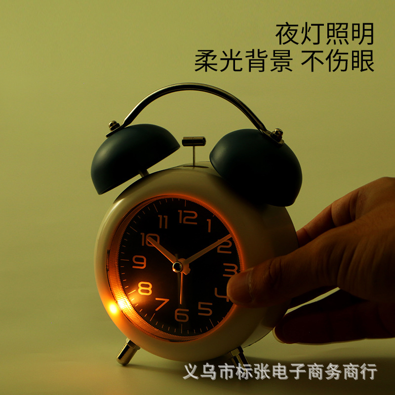Reloj de timbre para el hogar de escritorio en forma de tambor Reloj despertador de escritorio creativo F18 para estudiantes silenciosos Relojes luminosos junto a la cama al por mayor