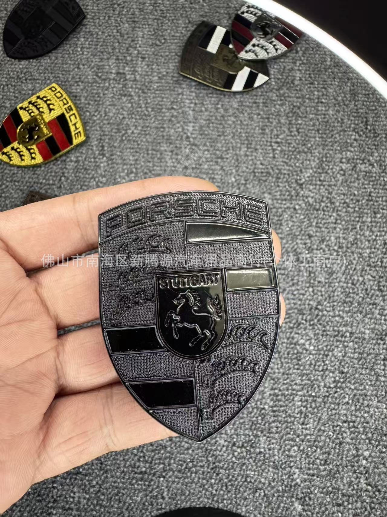 Suitable for Porsche Front Hood Emblem 911 Cayenne Macan Panamera 718 Engine Hood Sticker