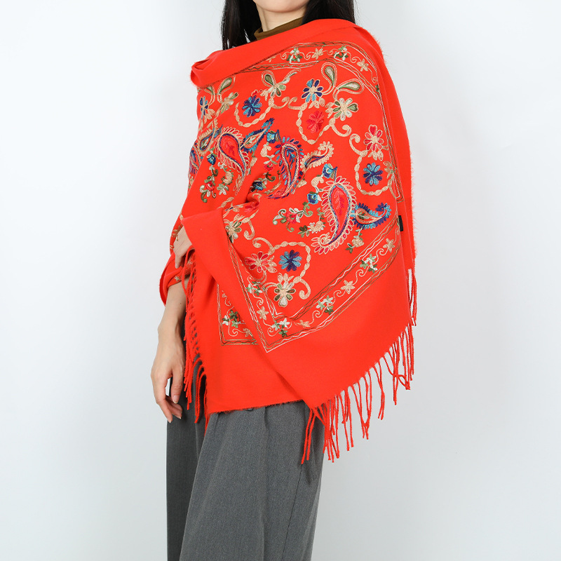 Natural fresco estilo nacional bufandas de flores de moda de mujer gran chal turismo vestir con bordas gruesas y cálidas con mayorista