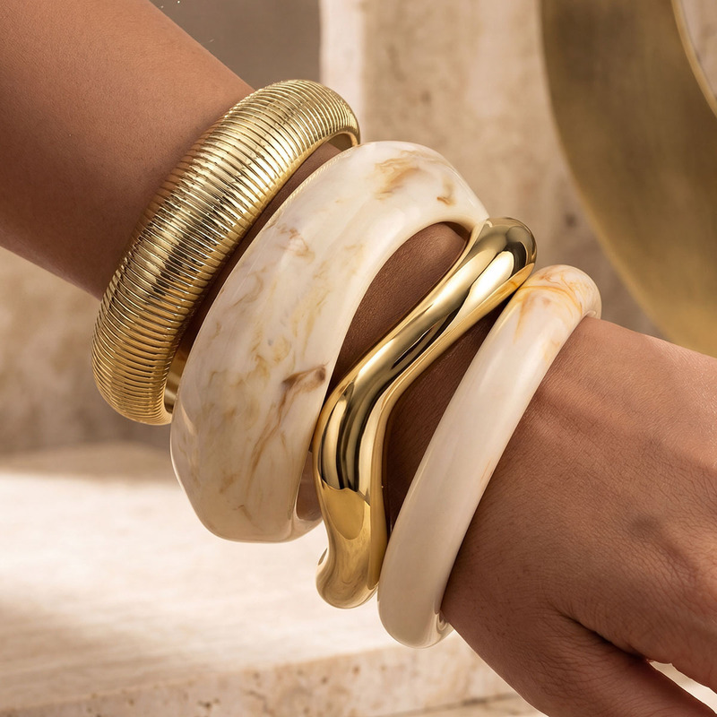 New European and American cross-border fashion bracelets, featuring exaggerated geometric designs, simple and asymmetrical patterns, and a unique gradient effect, perfect for women New European and American cross-border fashion bracelets, featuring exaggerated geometric designs, simple and asymmetrical patterns, and a unique gradient effect, perfect for women