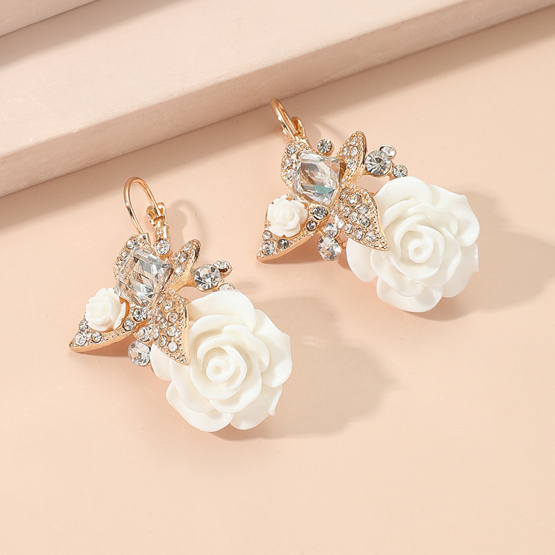 Pendientes Creativos Con Colgante De Rosa Y Flor De Diamante De Mariposa display picture 4