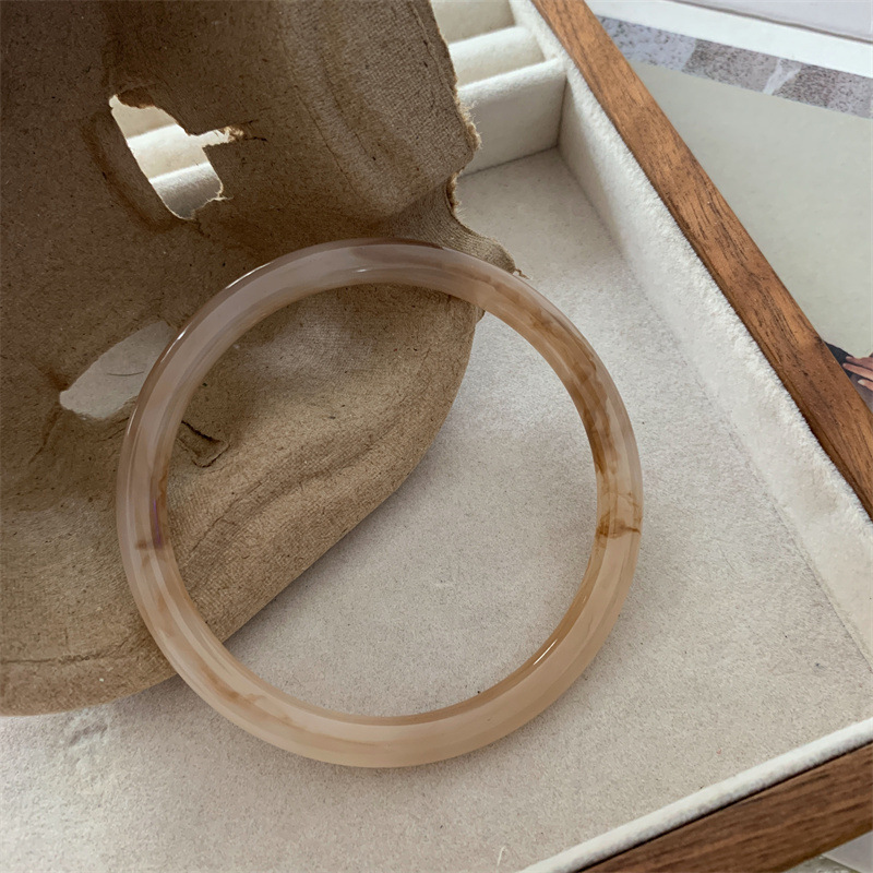 23g Weight Acrylic Pendant Material Bangle Classification Arylic Chain Material 1 Piece Quantity Banquet, Party, Street Occasion Acrylic Material Solid Color Pattern Women's Gender Retro, Streetwear Style Retro Streetwear Solid Color Acrylic Bangles Wholesale 25