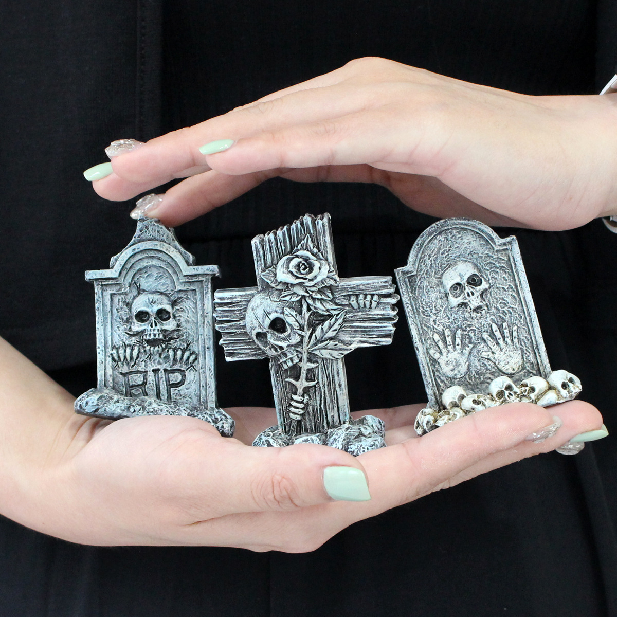 Halloween set of three small tombstones decorative ornaments tombstone courtyard logo outdoor lawn courtyard garden decoration