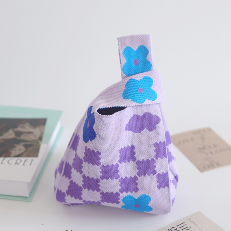 구름 꽃 보라색