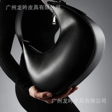 跨境2026高级感新品包包女新款潮腋下月牙包大容量个性手提女士包