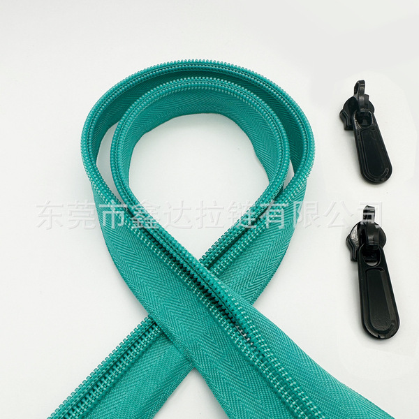 Double-layer nylon explosion-proof suitcase with zipper