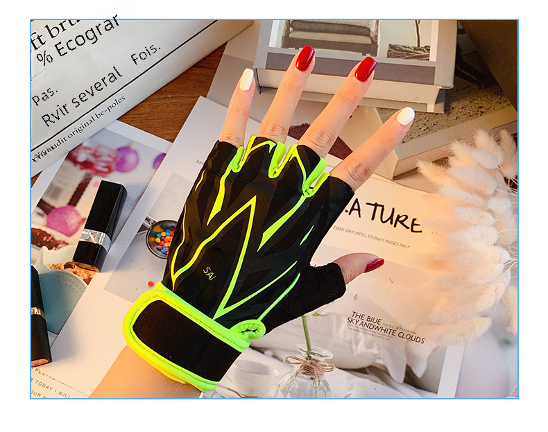Fitness Gloves Women's Summer Half-section Thin Sunscreen Non-slip Ice Silk Driving Leakage Half-finger Cycling Gloves Women_maomaolike.com