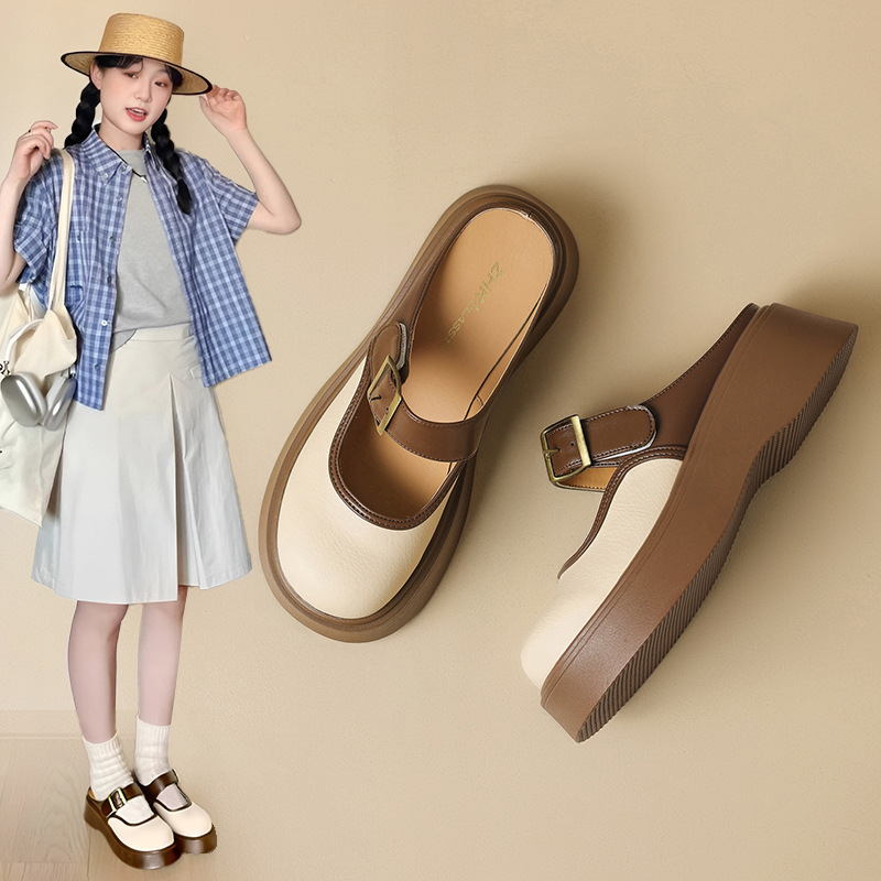 Chất liệu Đế xốp EVA, mặt giày giả da
