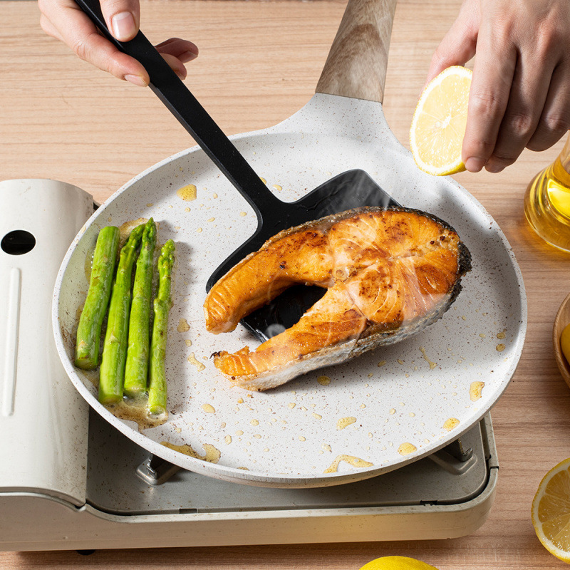 Cross-Border Silicone Wide Spatula for Home Use, Non-Stick Pan Tamagoyaki Spatula, Kitchen Non-Stick Cooking Silicone Wide Spatula