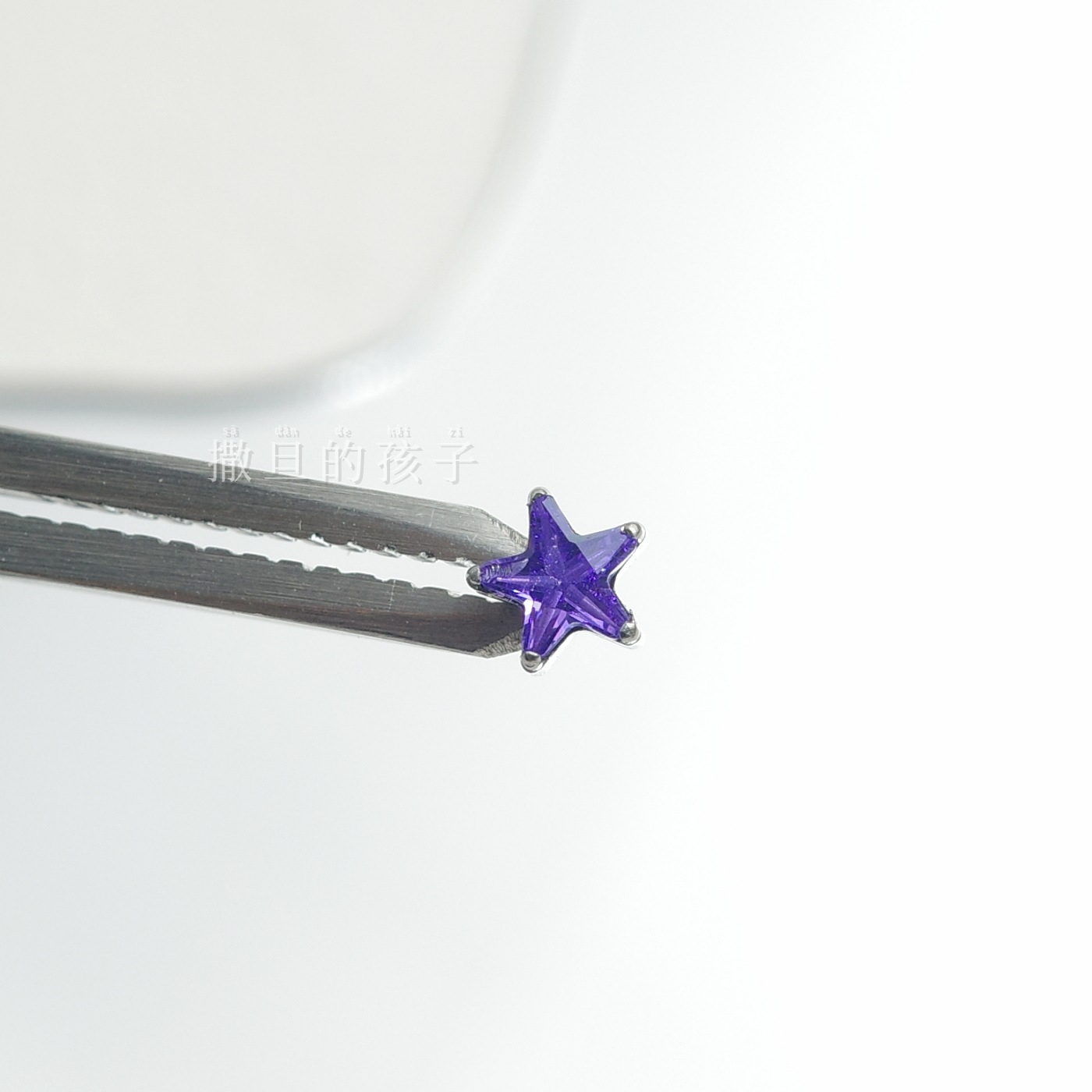 Pointed titanium steel lip stud product view