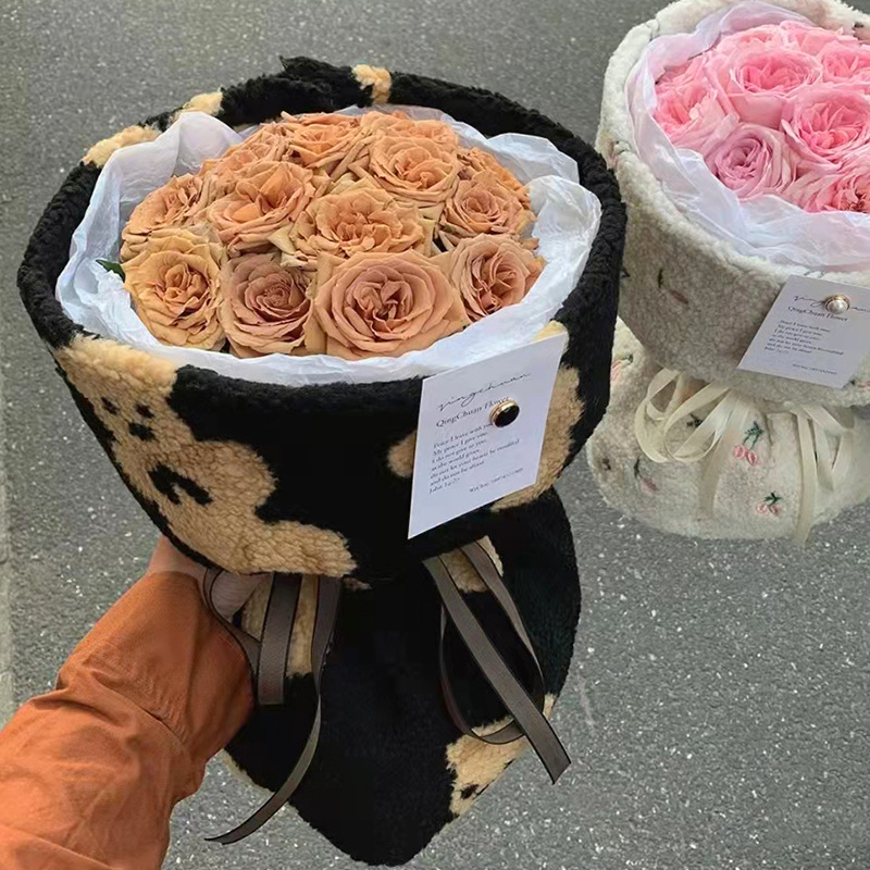 网红羊羔毛绒布料圆形花束包装纸纺织布艺鲜花包花纸花店花艺材料