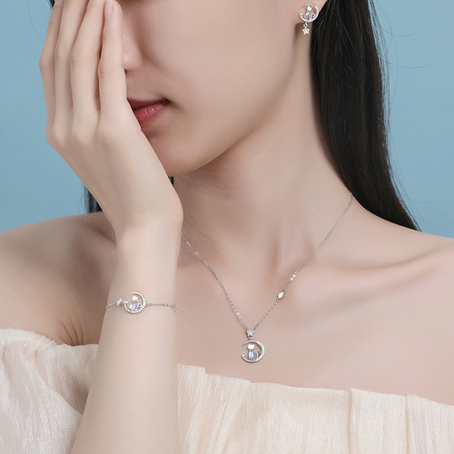 Original star and moon cat necklace female sterling silver ins niche moonstone pendant internet celebrity girl heart necklace cross-border jewelry