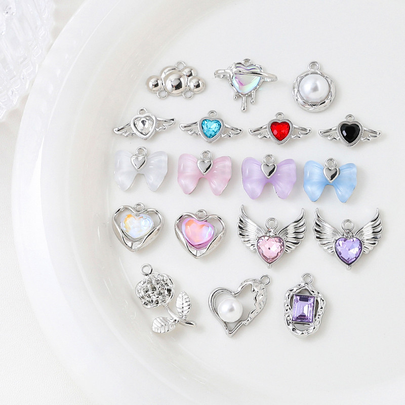 4g Weight Pendant Jewelry Making Type DIY Jewelry Accessories Classification 1 Piece Quantity Alloy Material Heart Shape, Rose Pattern Plating Design Simple Style, Classic Style Style 1 Piece Alloy Heart Shape Rose Pendant 4