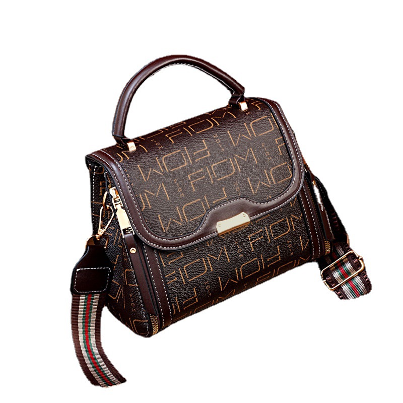 Crossbody Women's Large Capacity New Square Small Design Fashion Versatile Commuter Shoulder Bag_voghion.com