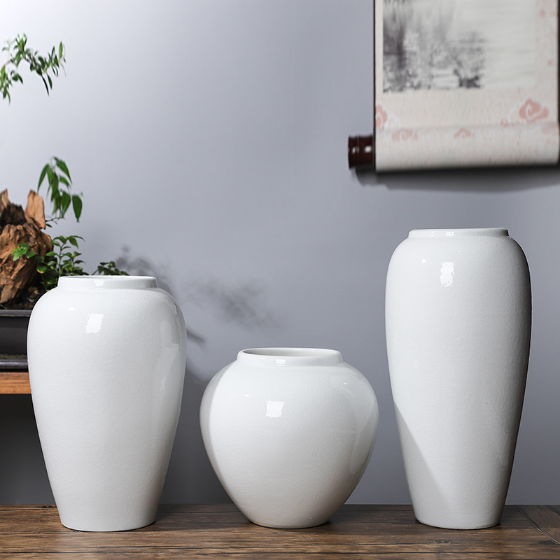 High-looking and high-end cream scenery Dezhen ceramic vase white vase can be hydroponic with feathers home decorations